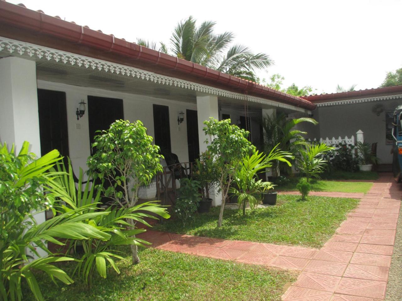 Uppuveli Beach House ตรินโคมาลี ภายนอก รูปภาพ