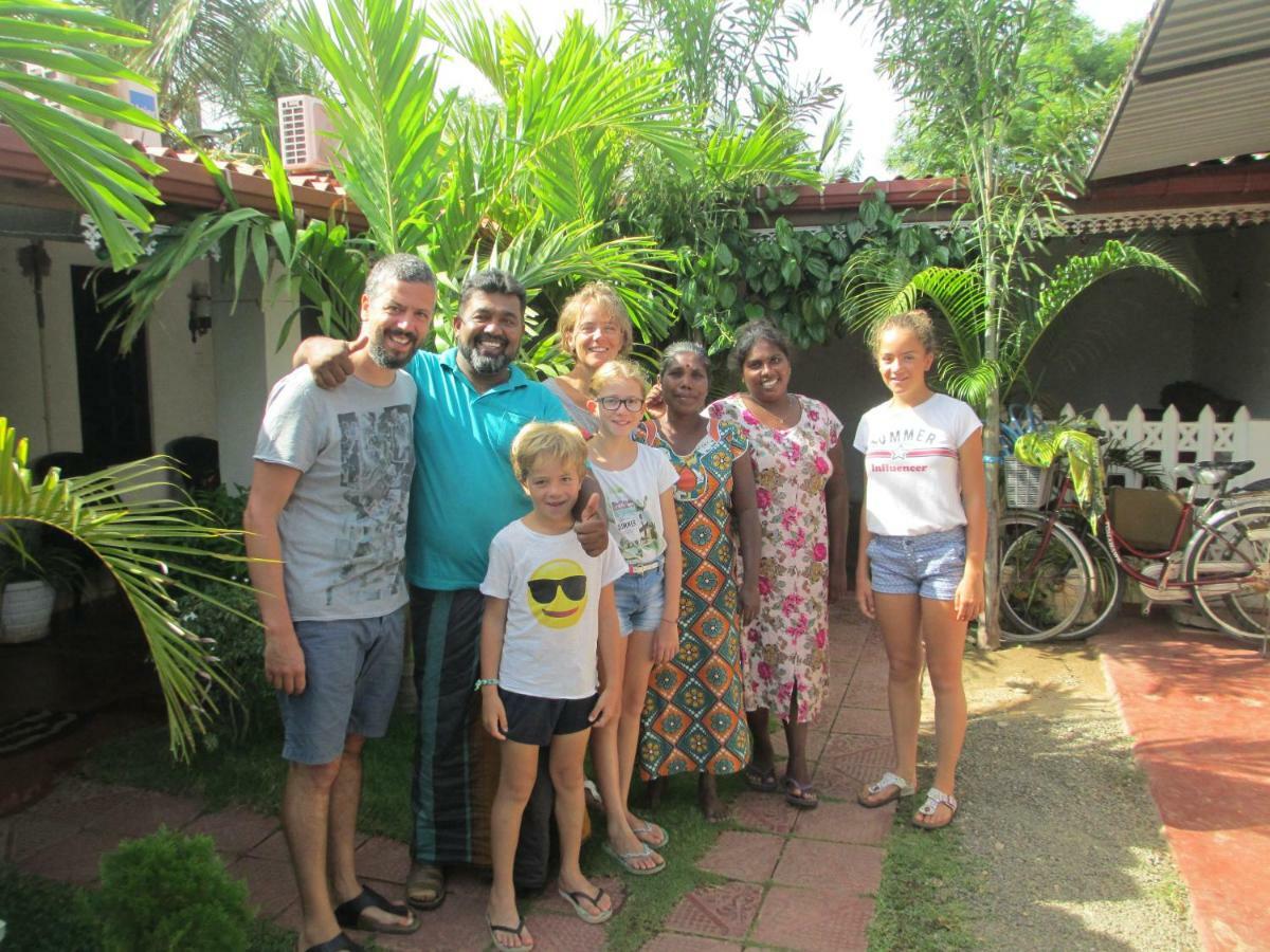Uppuveli Beach House ตรินโคมาลี ภายนอก รูปภาพ